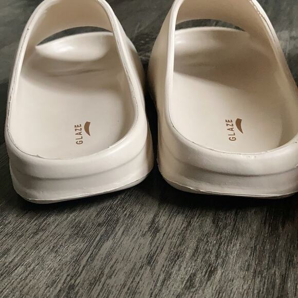 NIB New Celebrity Favorite Slide Sandal Sz 7 - Picture 6 of 9